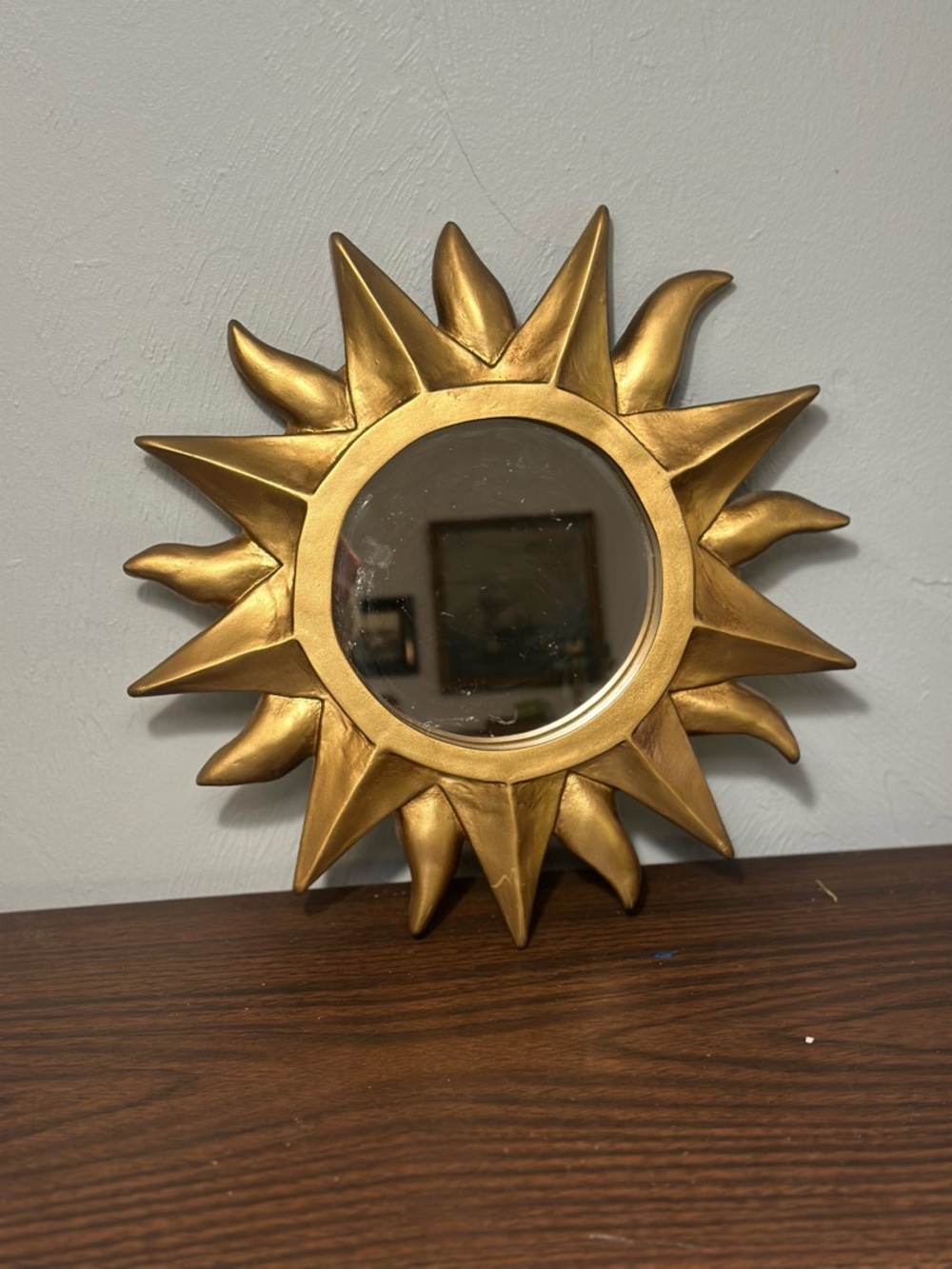 Vintage Gold Sunburst Wall Mirror - Decorative Home Wall Decor - Picture 2 of 8